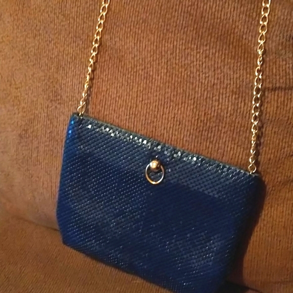 VTG Blue Mesh Chain Handbag ๐ - Picture 2 of 6
